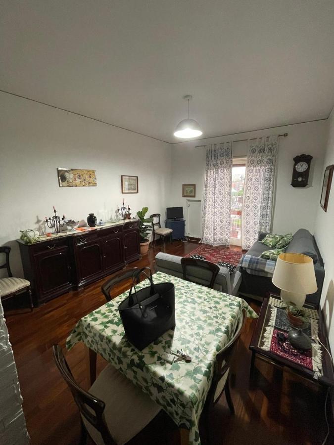 Appartamento confortevole Napoli Esterno foto